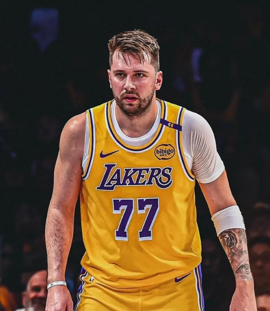 出色发挥引爆全场!,东契奇意外战胜TES比赛高潮迭起的简单介绍 出色发挥引爆全场!,东契奇意外战胜TES比赛高潮迭起的简单介绍