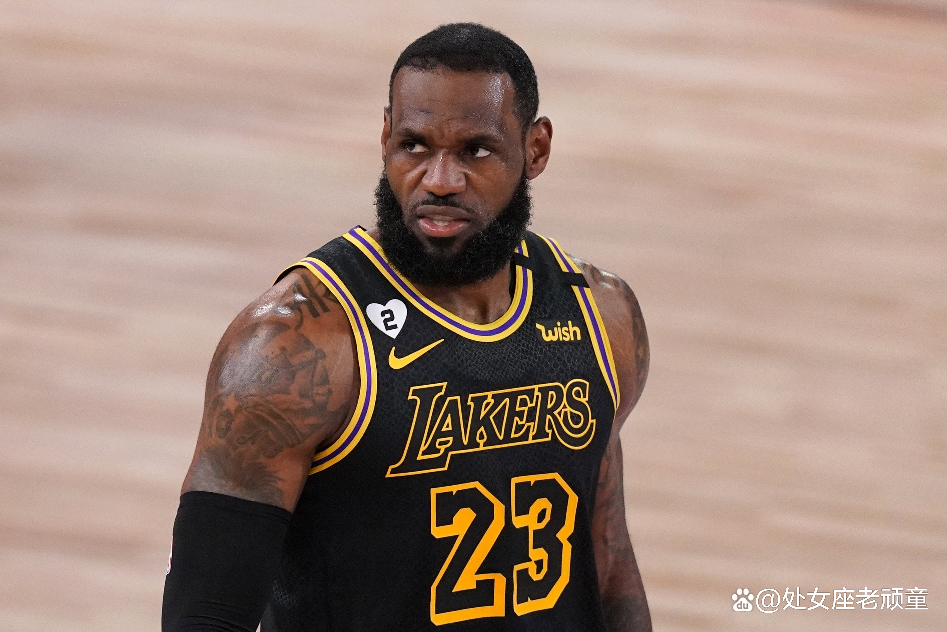 问鼎-詹姆斯赛事官方发布出色防守新规，中国队争议不断！的简单介绍