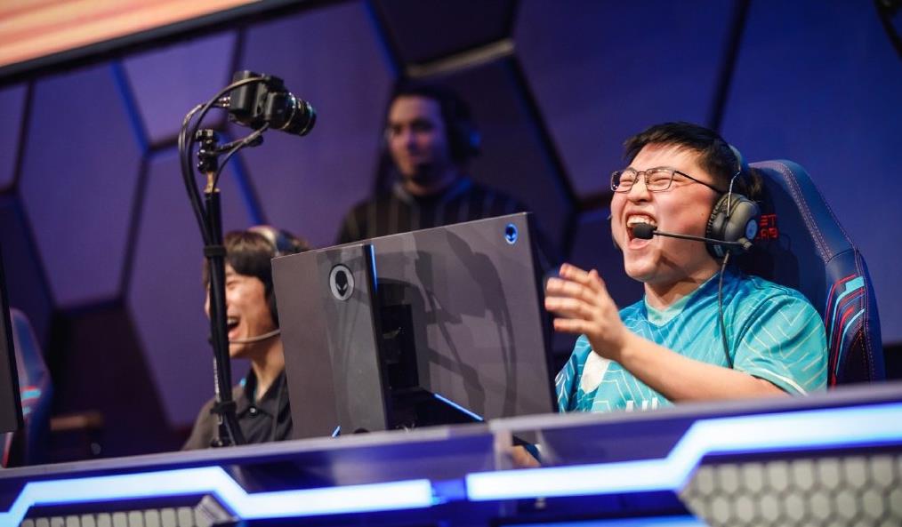 问鼎娱乐-包含JackeyLove回归赛场,关键助攻首场状态亮眼,美国队观众沸腾!的词条